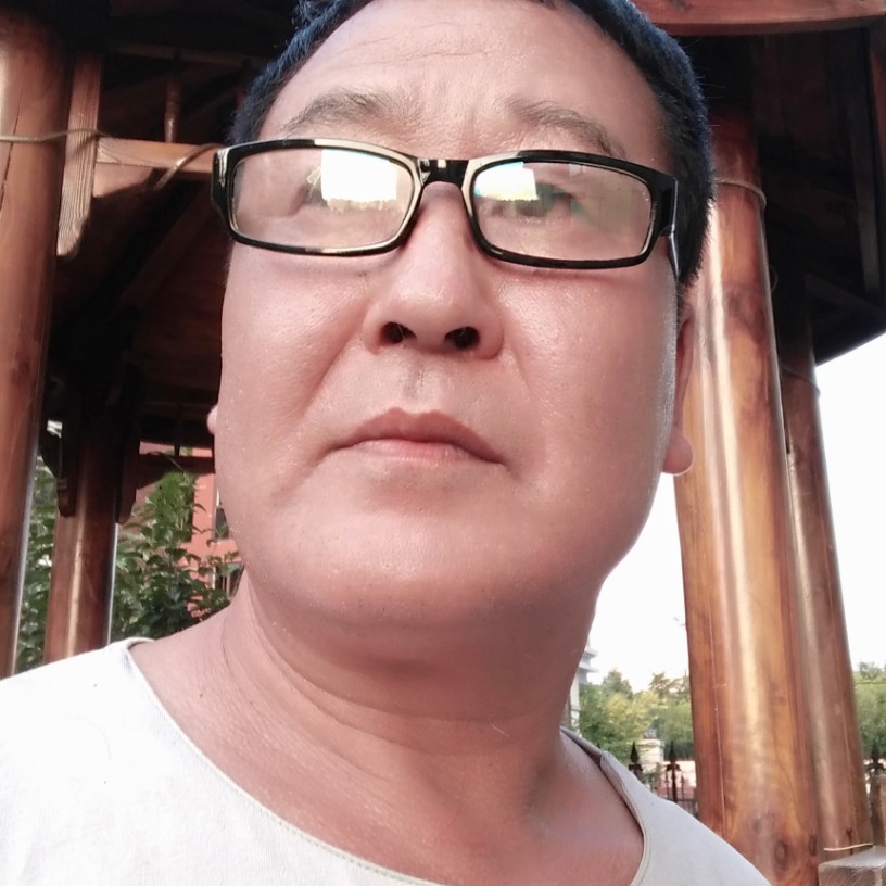 大方蹁跹冷月的照片