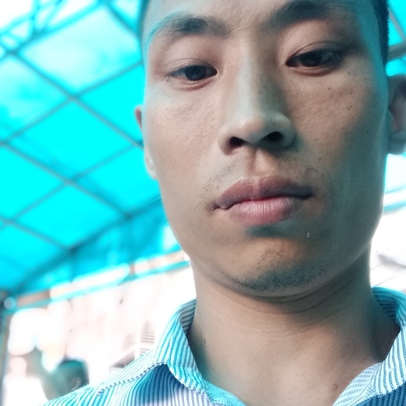 想人陪苦恋白云的照片