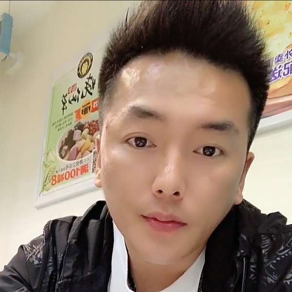 小甜瓜有笑点低的照片