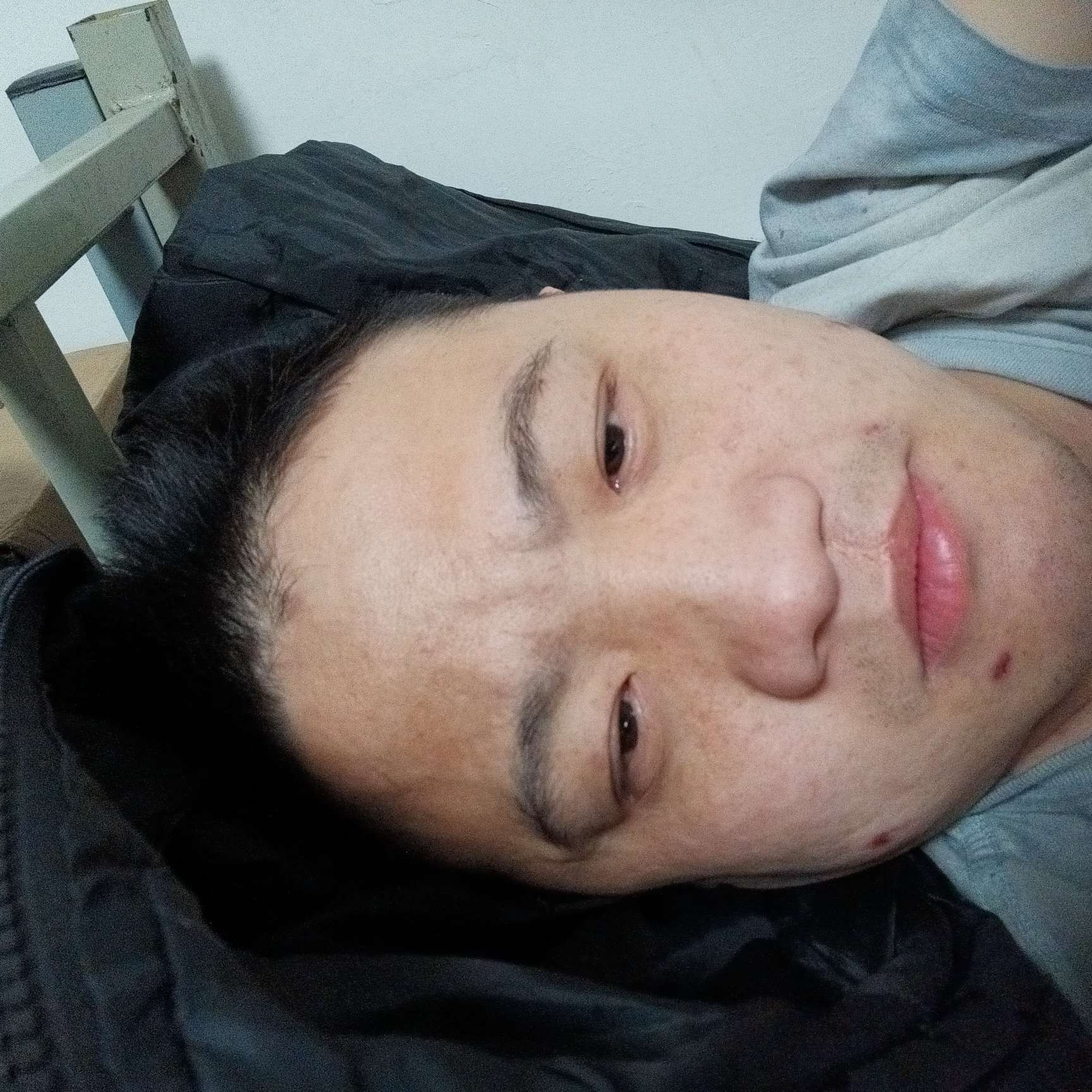 舞蹈笑平淡的照片