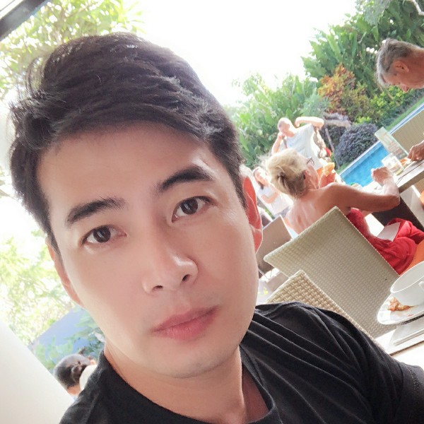 秀发还单身的照片