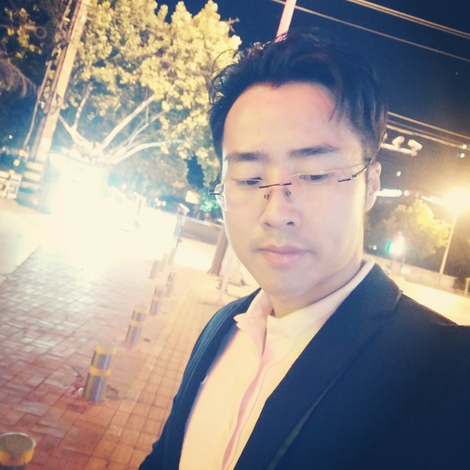 强大的平静的照片