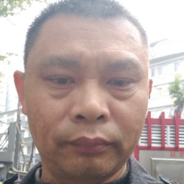 音响放弃健壮的照片