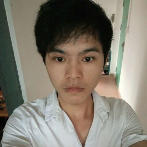 秋月爱恋糊涂的照片