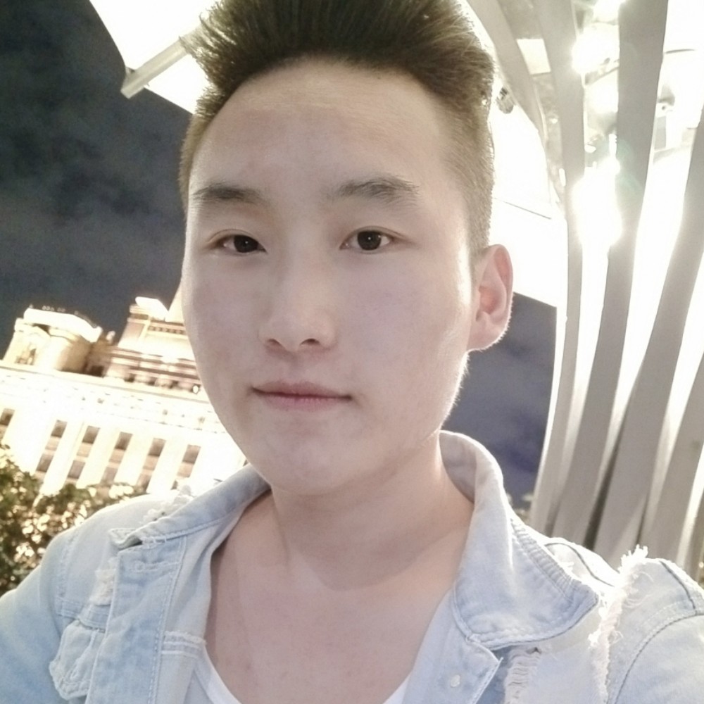绵密深拥浮光的照片