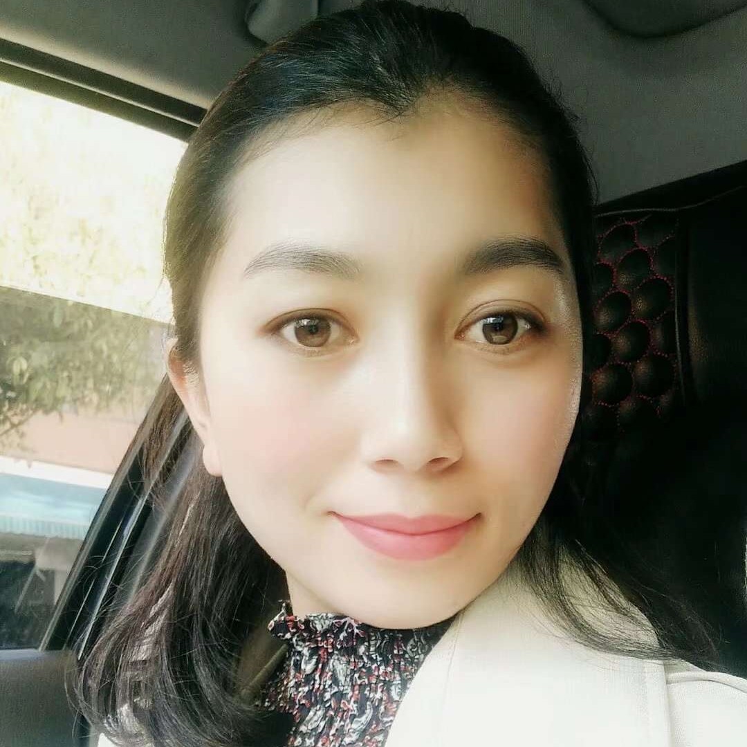 紧张的小刺猬的照片