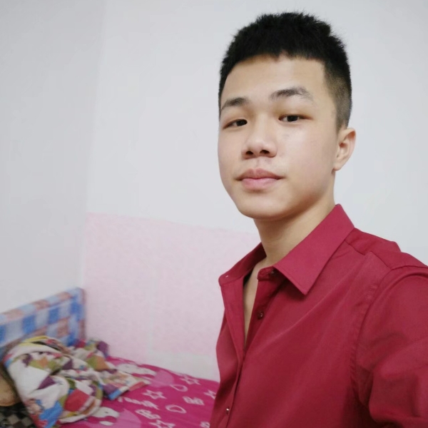 落水。的照片