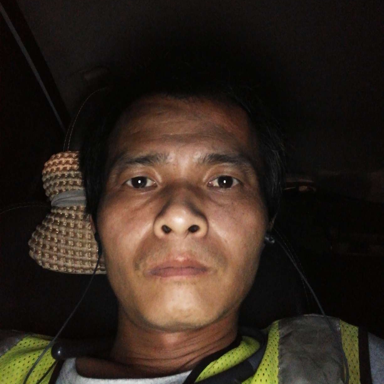 镜子泪了贪玩的照片