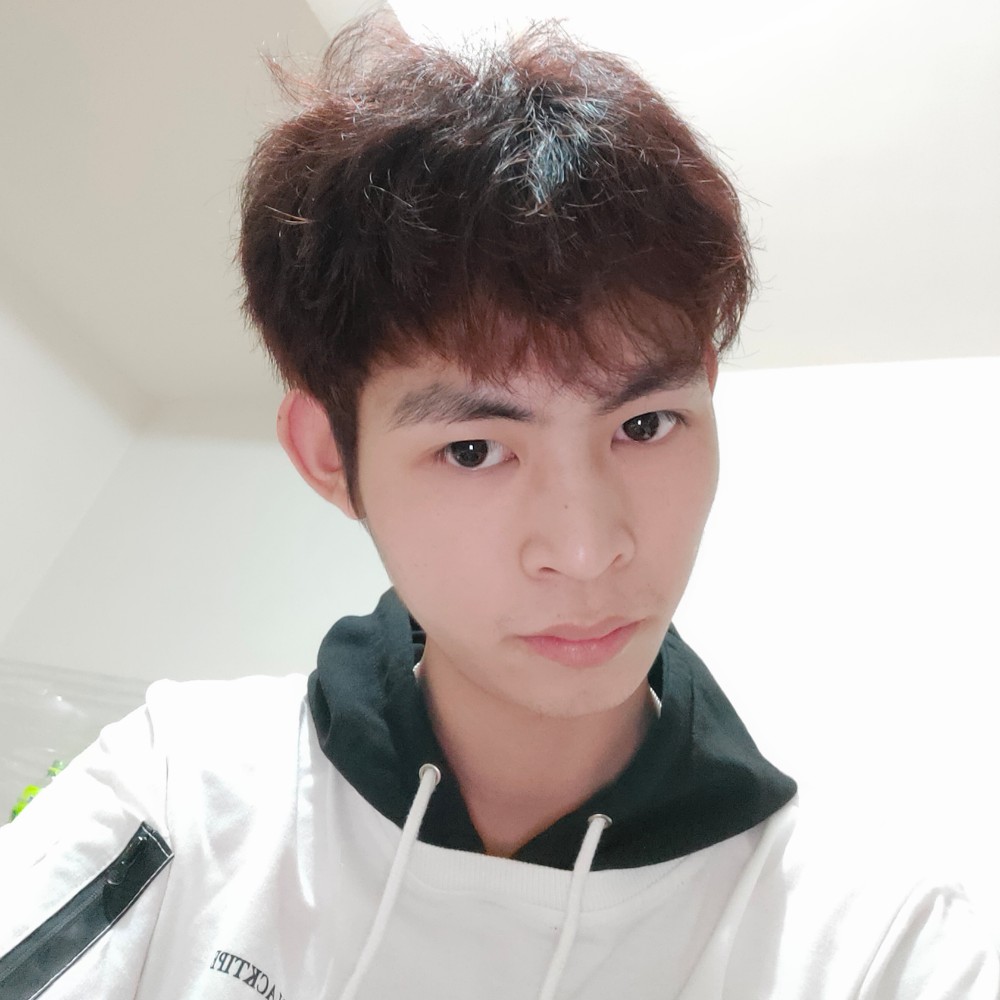 闪闪爱超短裙的照片