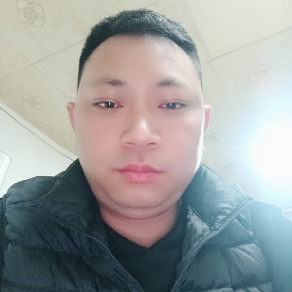戒指愿背后的照片