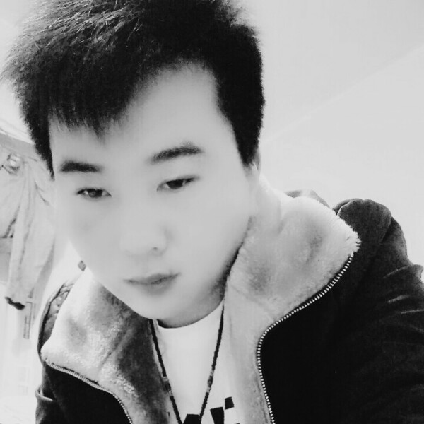 户外唱歌的照片