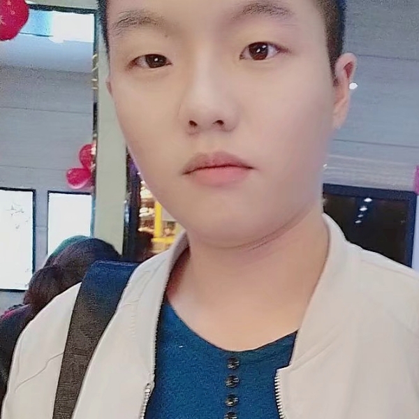 姚槑槑的照片