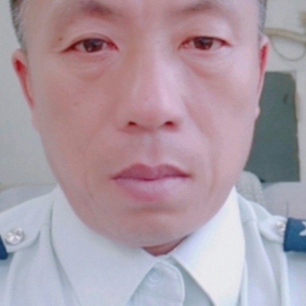 英勇大叔的照片