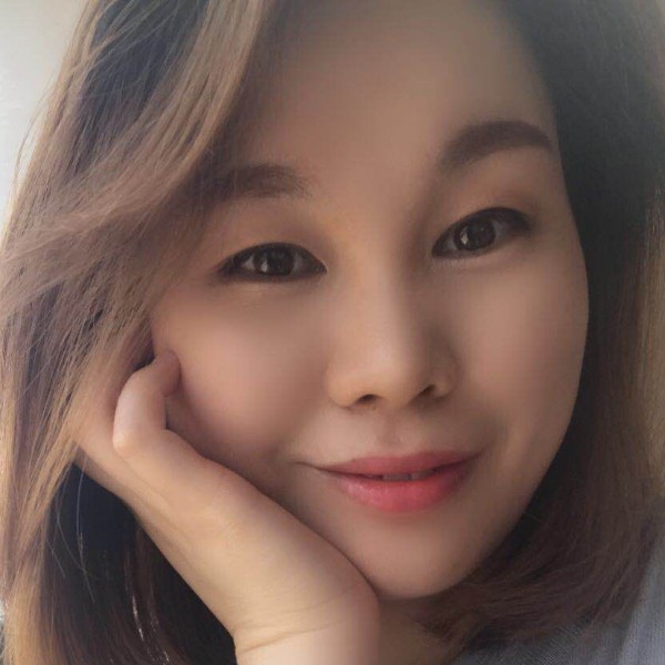 细心漫步早晨的照片