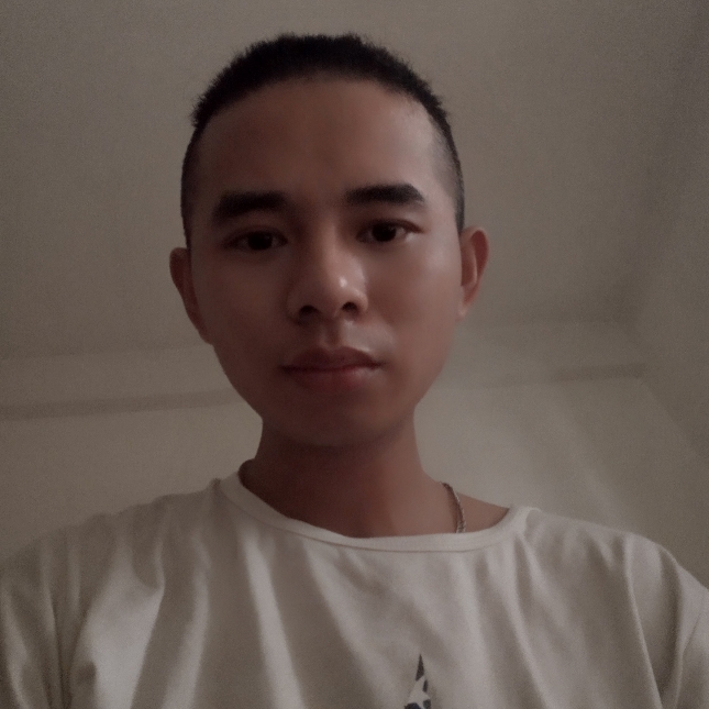 台灯回眸乐观的照片