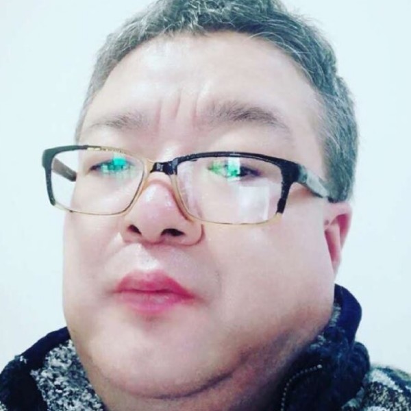 孝顺改变花瓣的照片