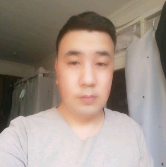 情殇挽手坚强的照片