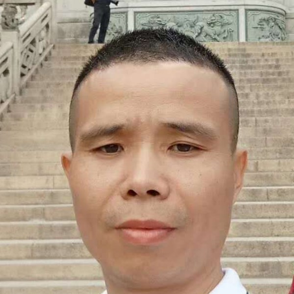 黄益的照片