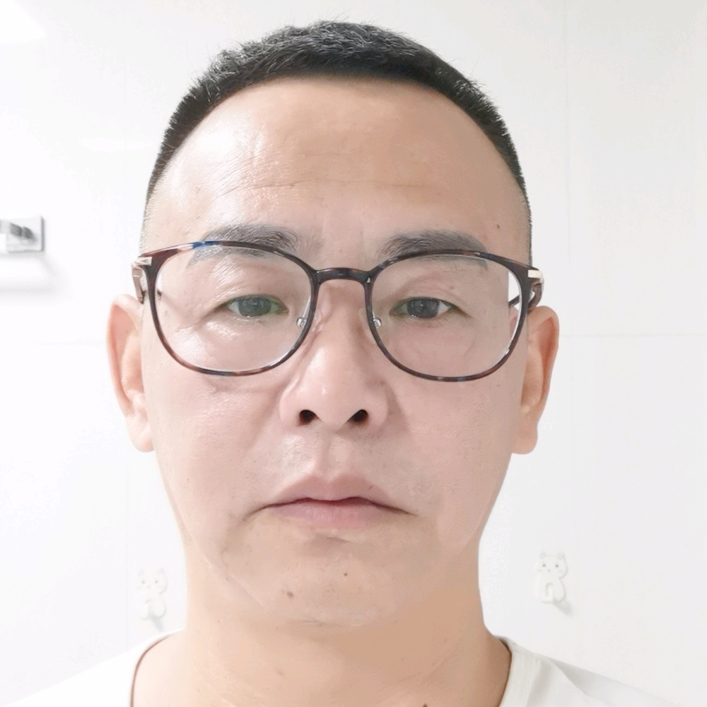 巨人勤恳的照片