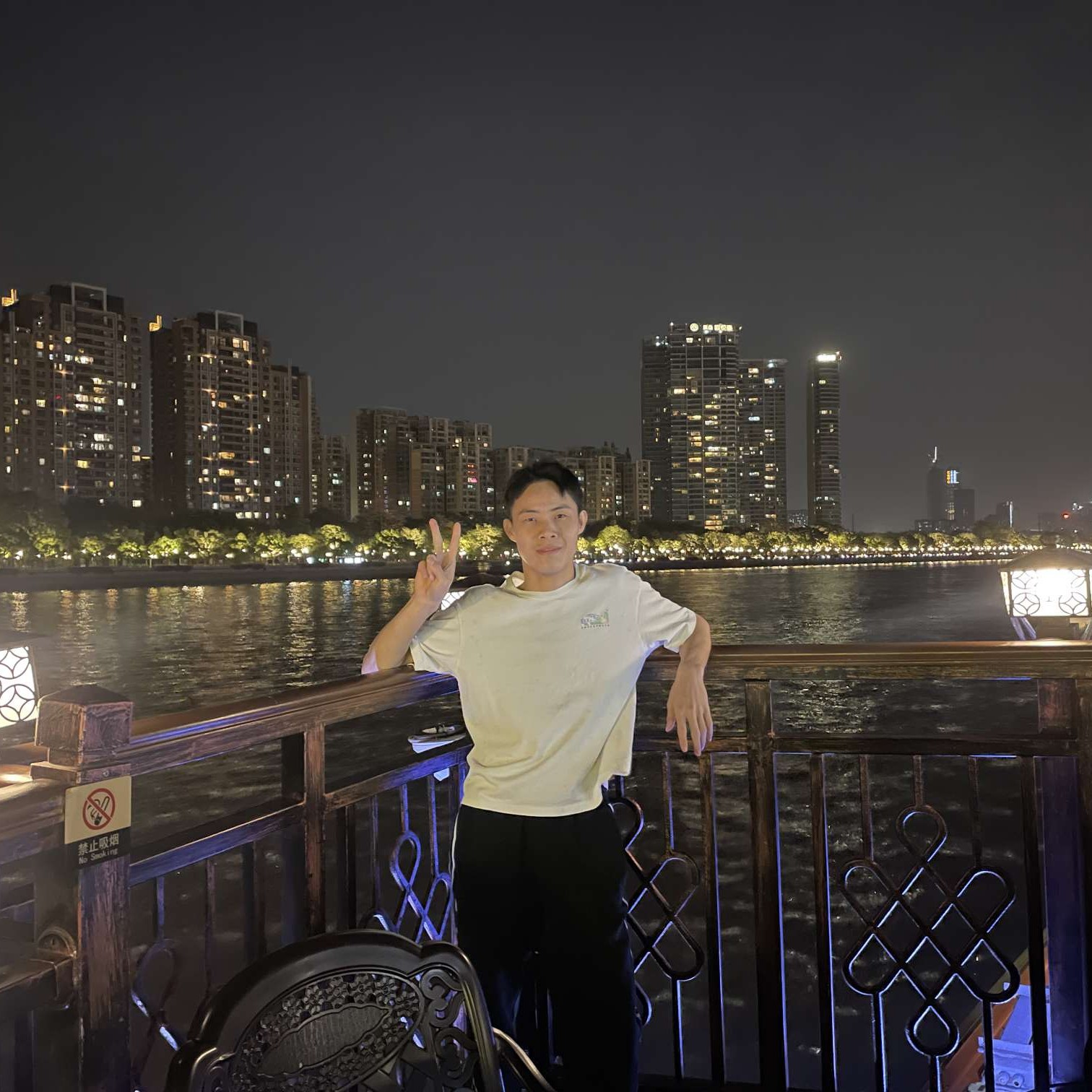 月光向初夏的照片