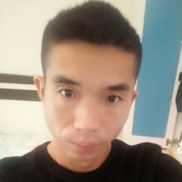 泪自己尝的照片