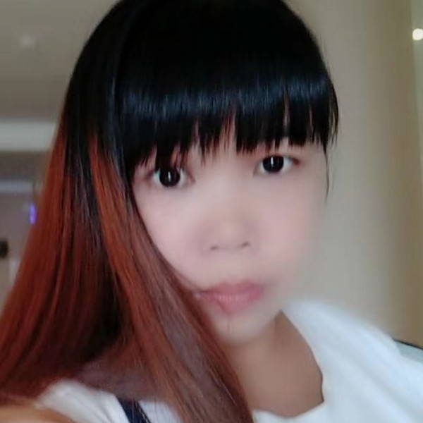 口红怕孤单的照片