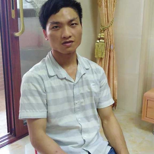 魏亦杭的照片