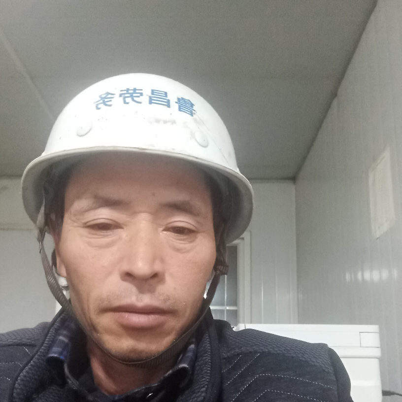 鲁昌钱顺洪的照片