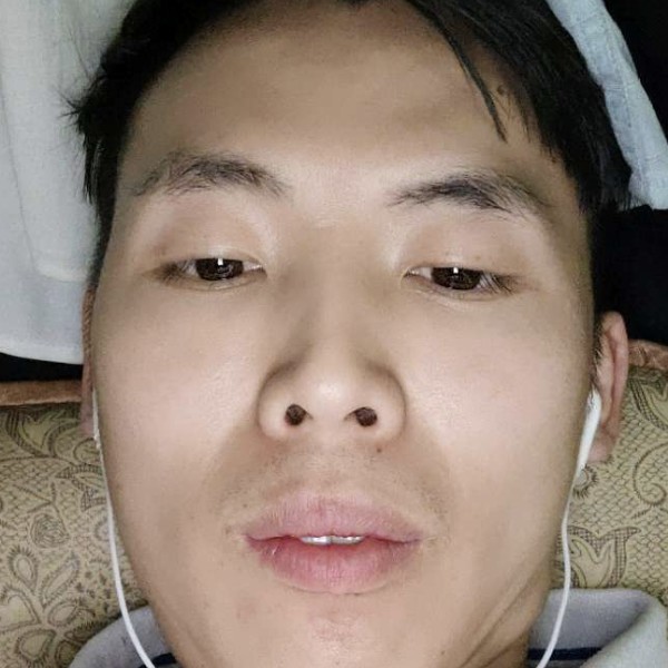 小土豆泪了背后的照片