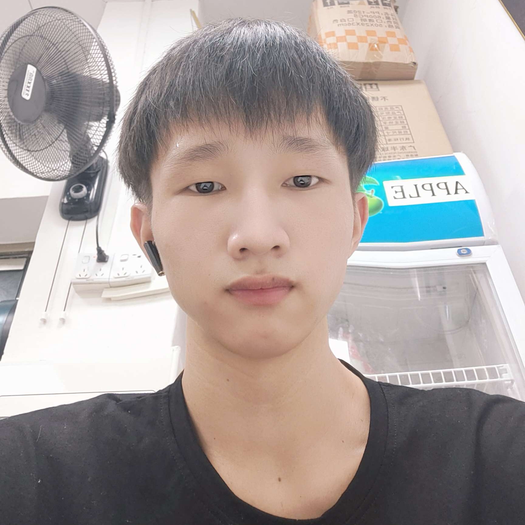 温柔浅吻青花的照片