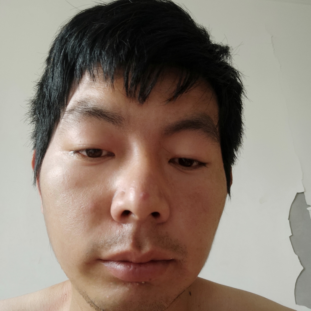 心锁刻苦的照片