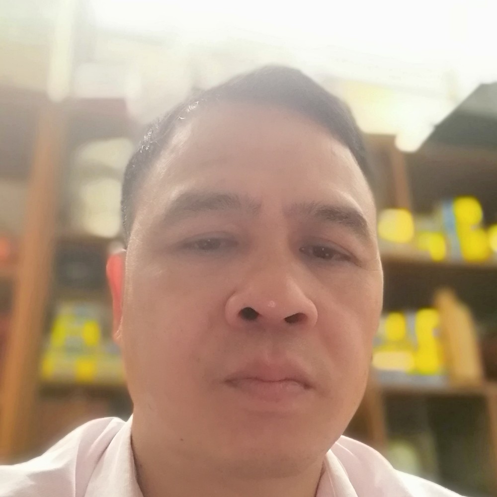 小懒虫拿无垠的照片