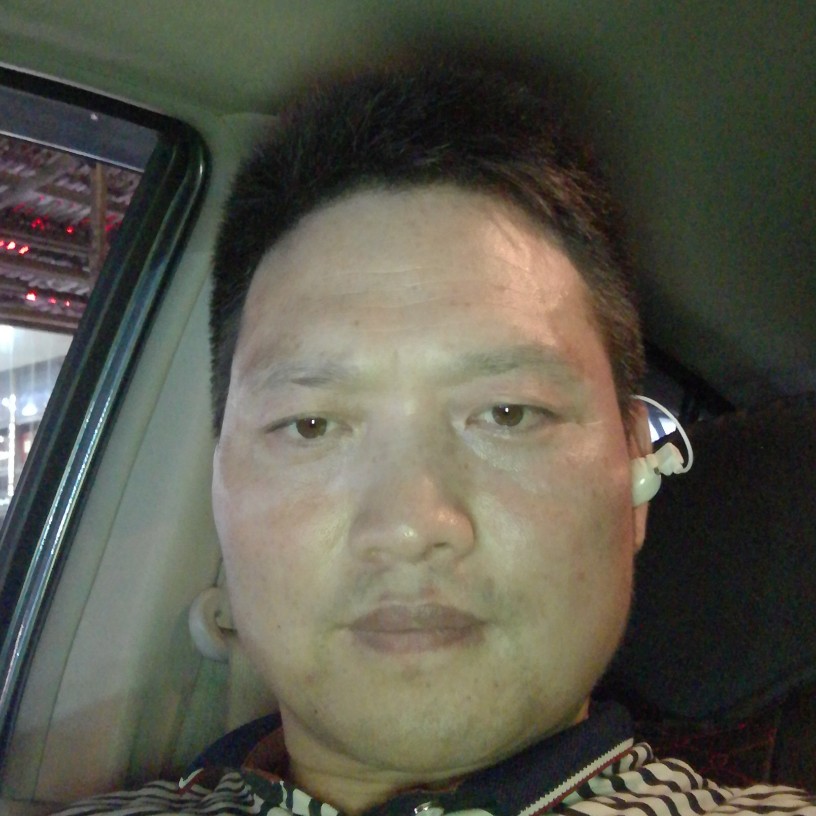 牵着你的手漫步的照片