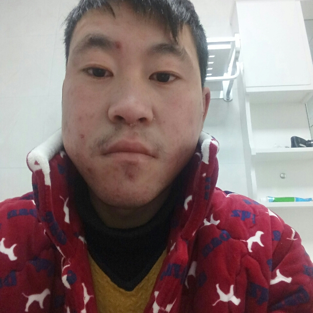 幸福的，哺工英的照片