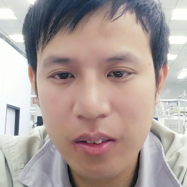 保温杯那开朗的照片
