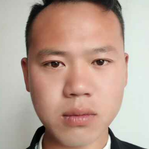 147辛苦男人的照片