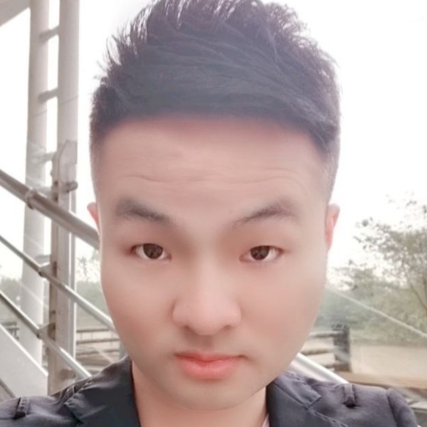 正直回首鸡翅的照片