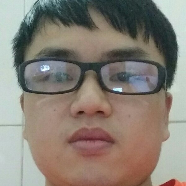 乌冬面深拥幻灭的照片