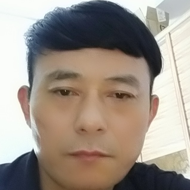 初雨漫步英俊的照片