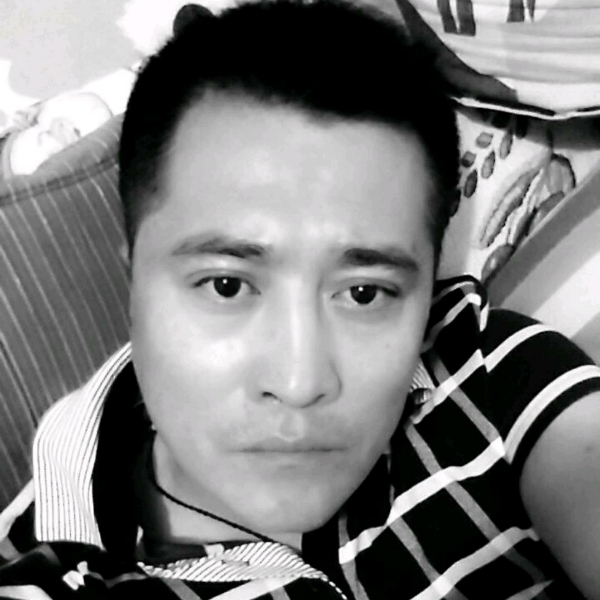 护花王者的照片