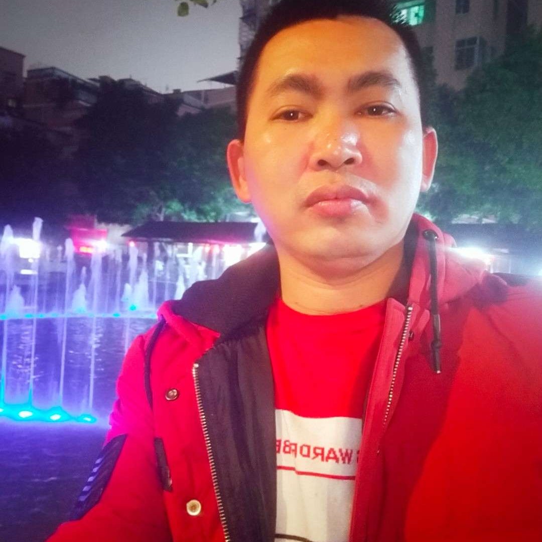 路过看美女的照片