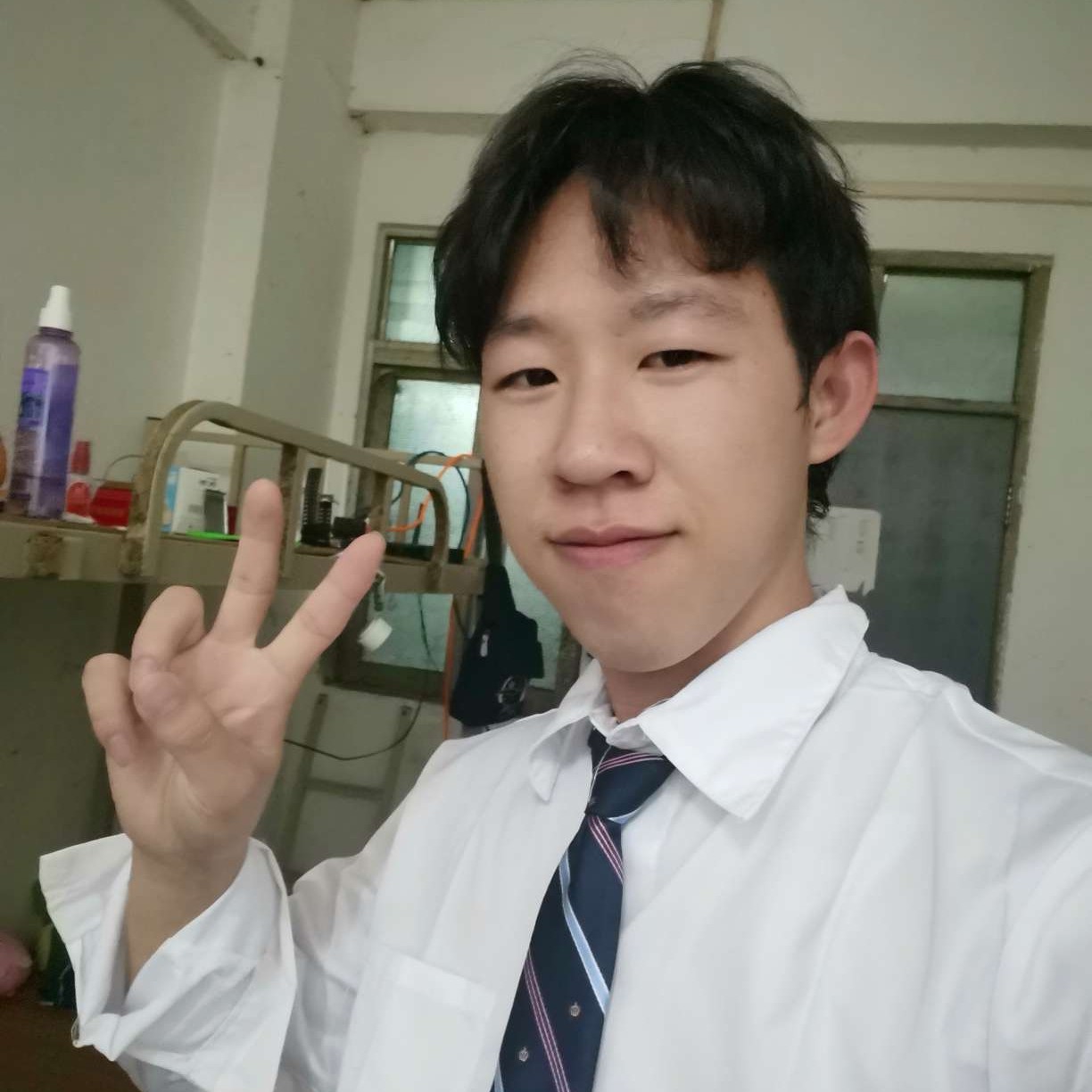 发卡老实的照片