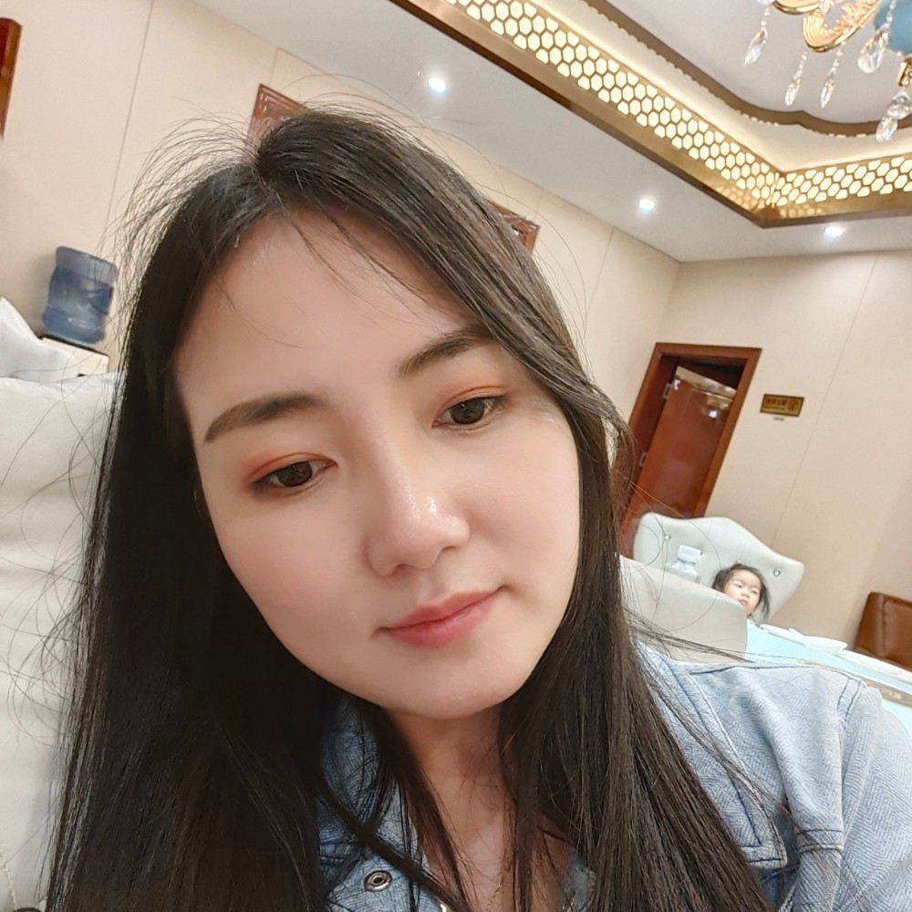 L玲儿的照片