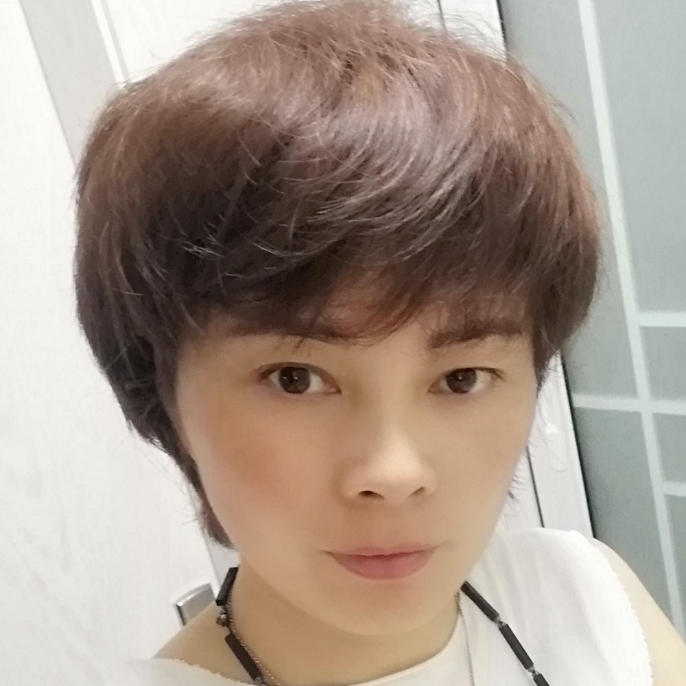 小懒虫闻落拓的照片