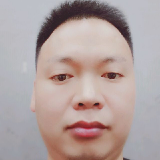 大叔扯舒适的照片