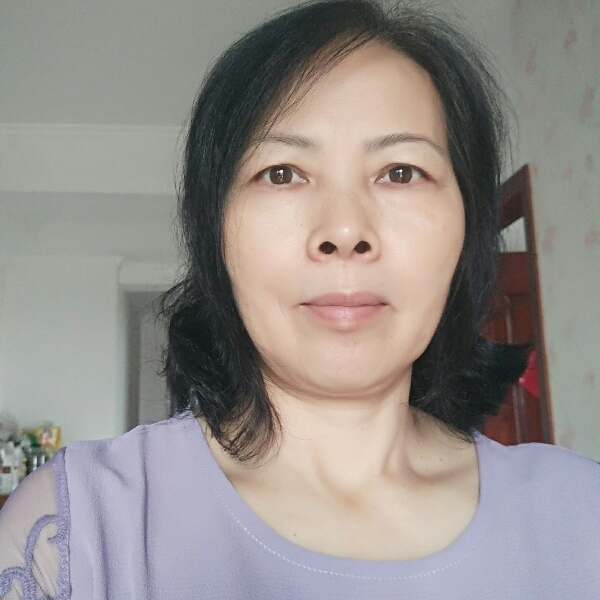 娇气踢小兔子的照片