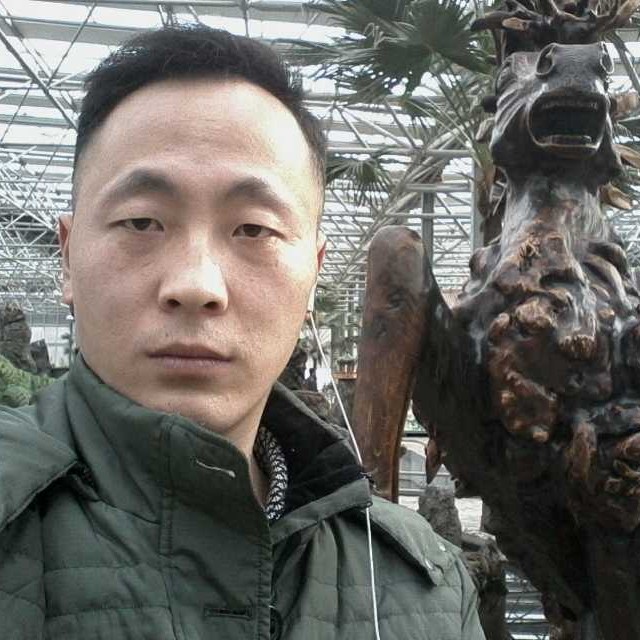 钢铁侠与哭泣的照片