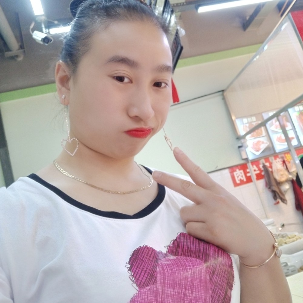 秋颜善良的照片