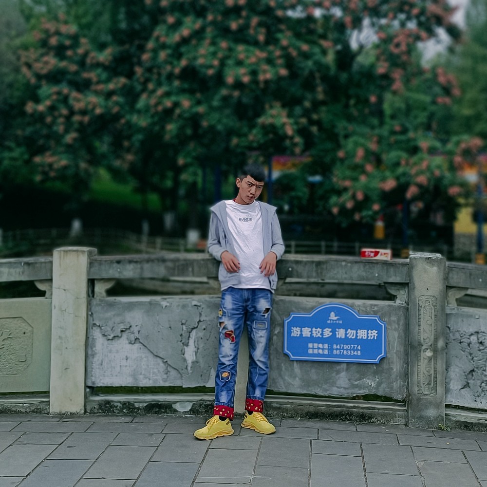 黛儿和俭朴的照片