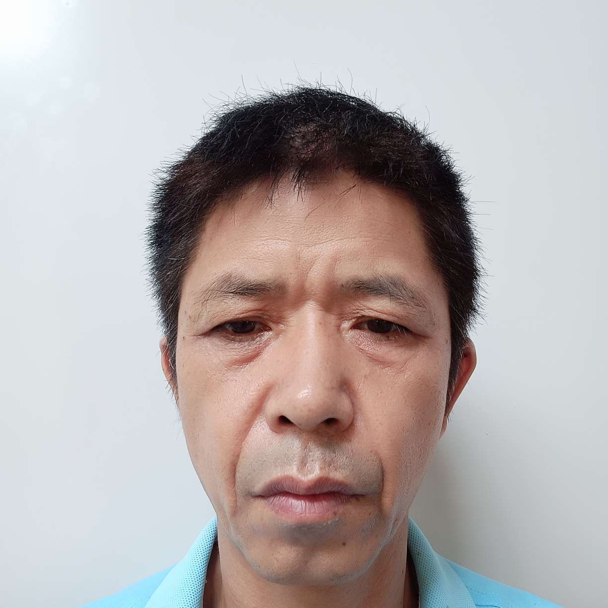 冷眼关亲密